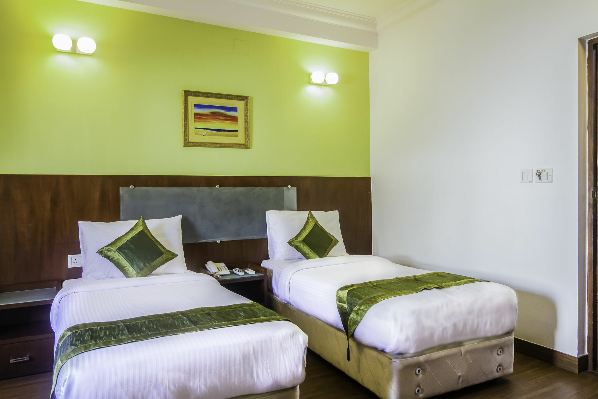Treebo Angson Hotel Chennai Ngoại thất bức ảnh