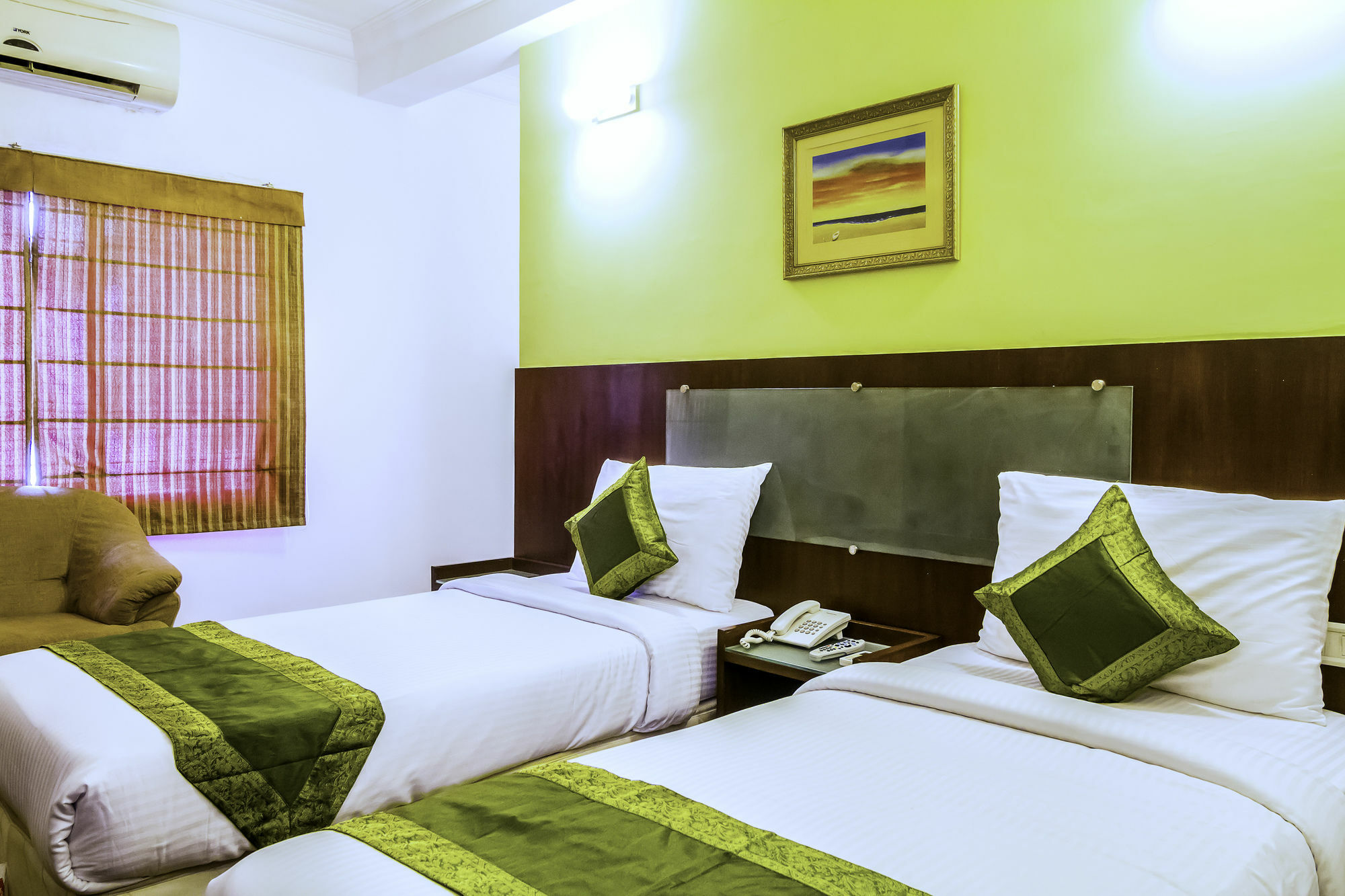 Treebo Angson Hotel Chennai Ngoại thất bức ảnh