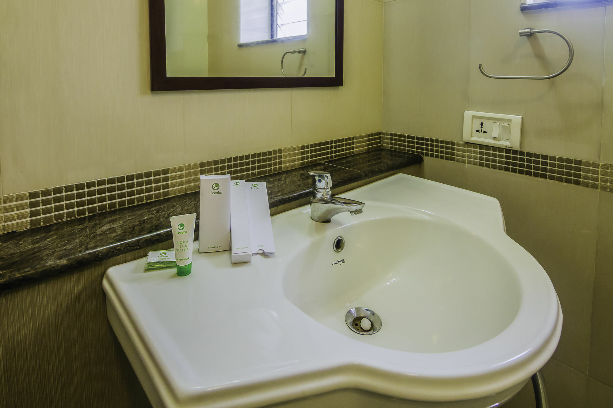 Treebo Angson Hotel Chennai Ngoại thất bức ảnh