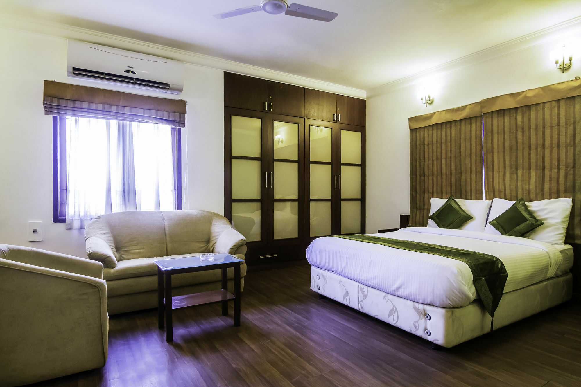 Treebo Angson Hotel Chennai Ngoại thất bức ảnh
