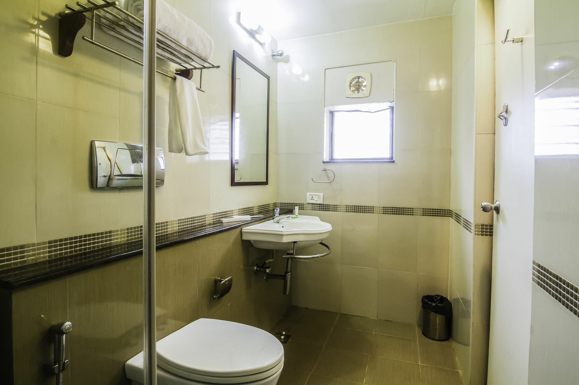 Treebo Angson Hotel Chennai Ngoại thất bức ảnh
